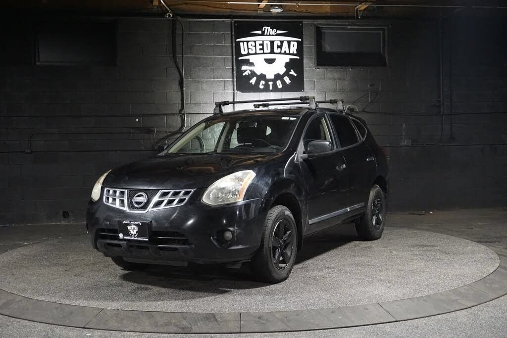 Used 2013 Nissan Rogue S w/ Special Edition Pkg AWD/4WD image 1