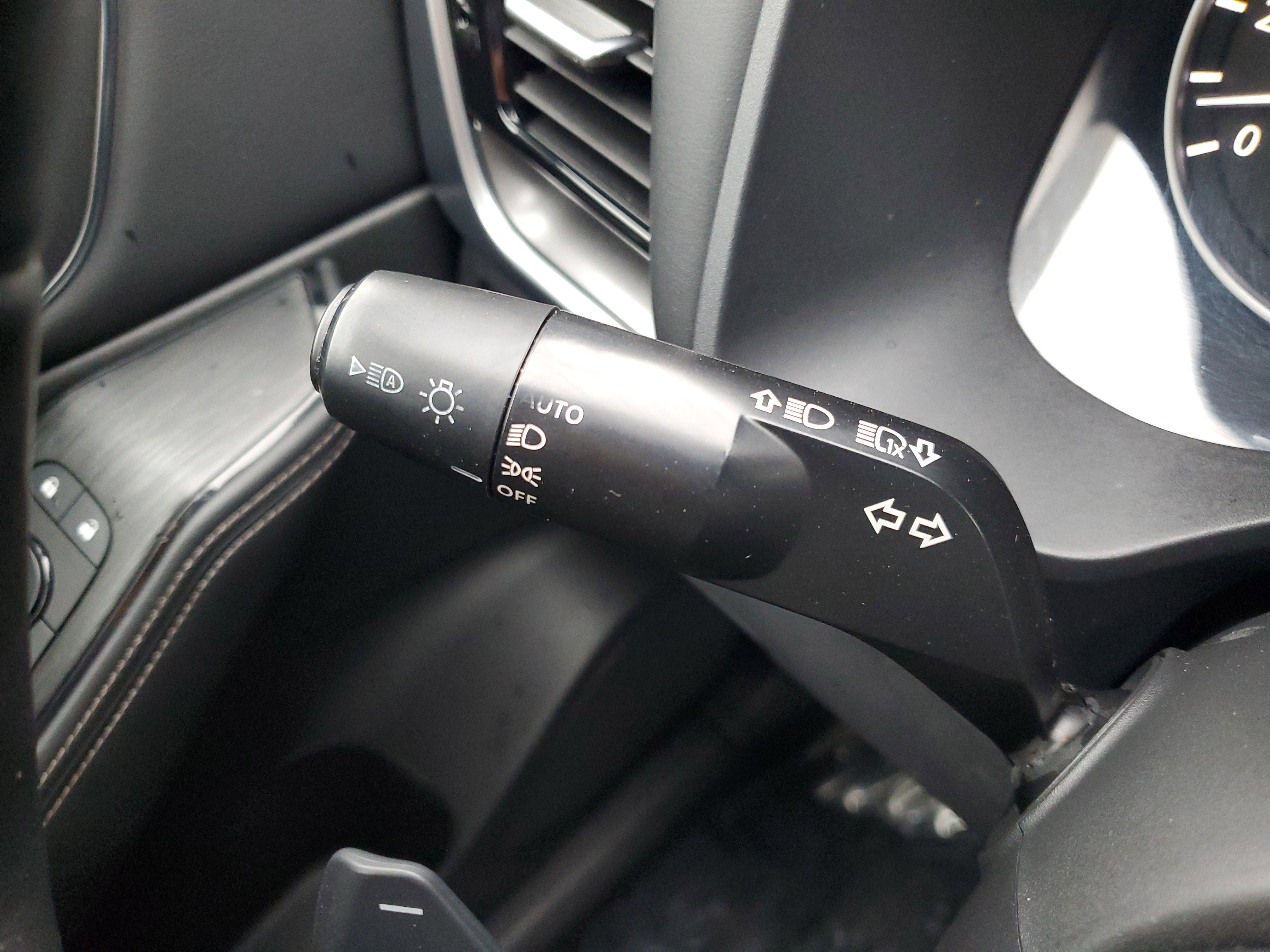 Certified 2021 Nissan Rogue SV w/ Premium Package image 21