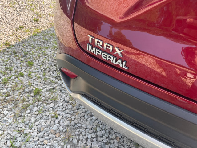 Used 2025 Chevrolet Trax LT w/ LT Convenience Package FWD image 12
