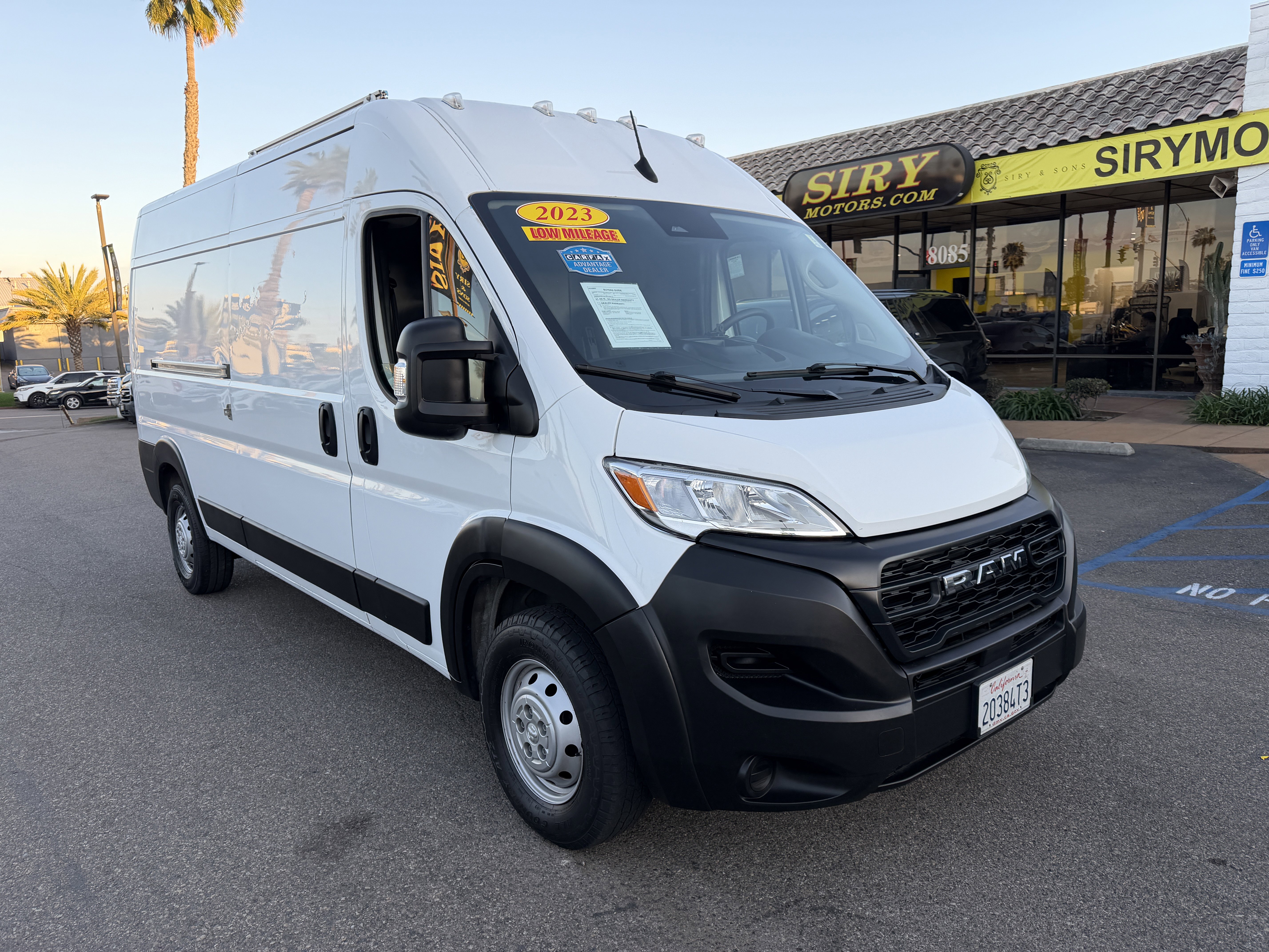 Used 2023 RAM ProMaster 2500 FWD image 1