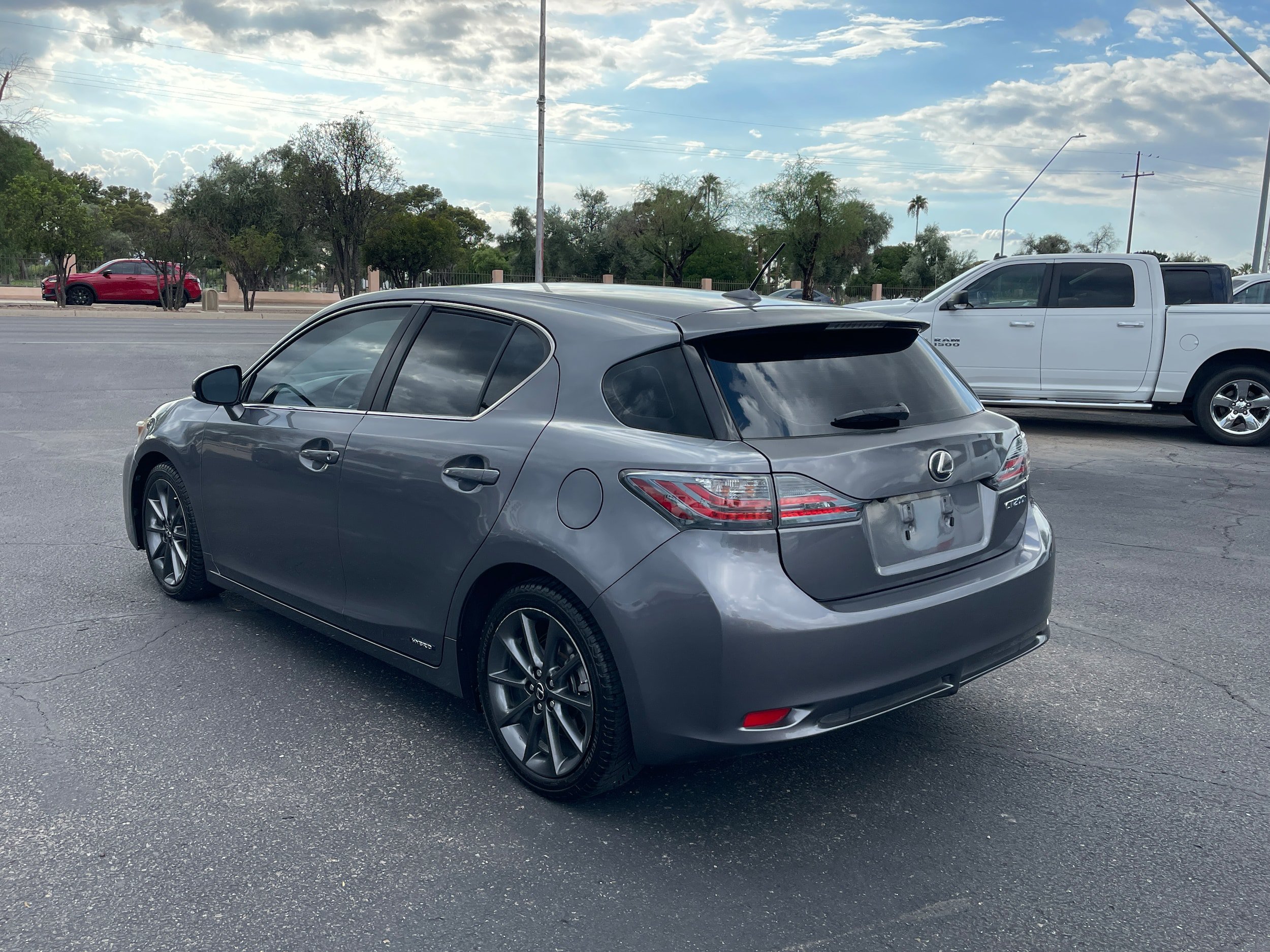 Used 2013 Lexus CT 200h w/ Premium Pkg w/Navigation FWD image 3