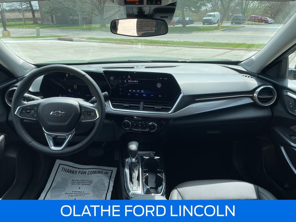 Used 2025 Chevrolet Trax ACTIV w/ Driver Confidence Package FWD image 22