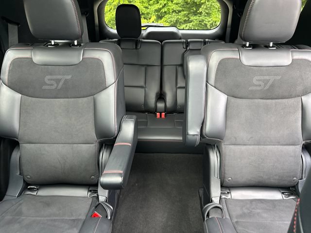 Used 2025 Ford Explorer ST AWD/4WD image 40