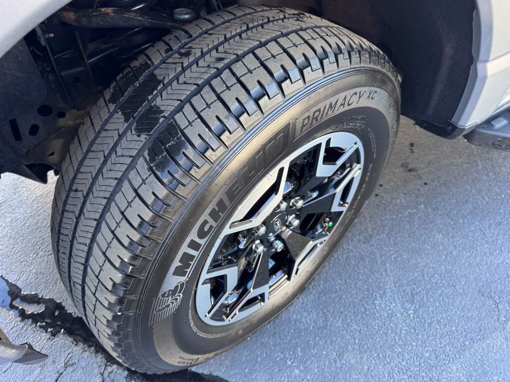 Used 2023 Ford F150 Lightning XLT image 14