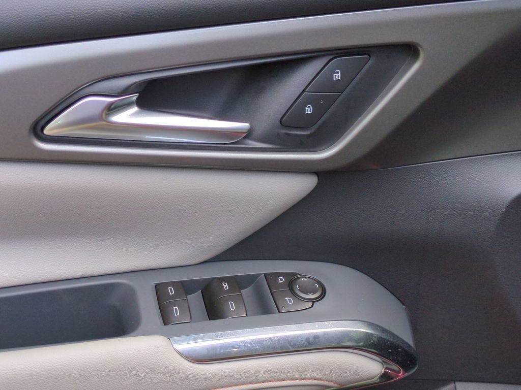 New 2027 Chevrolet Traverse LT w/ Midnight/Sport Edition FWD image 14