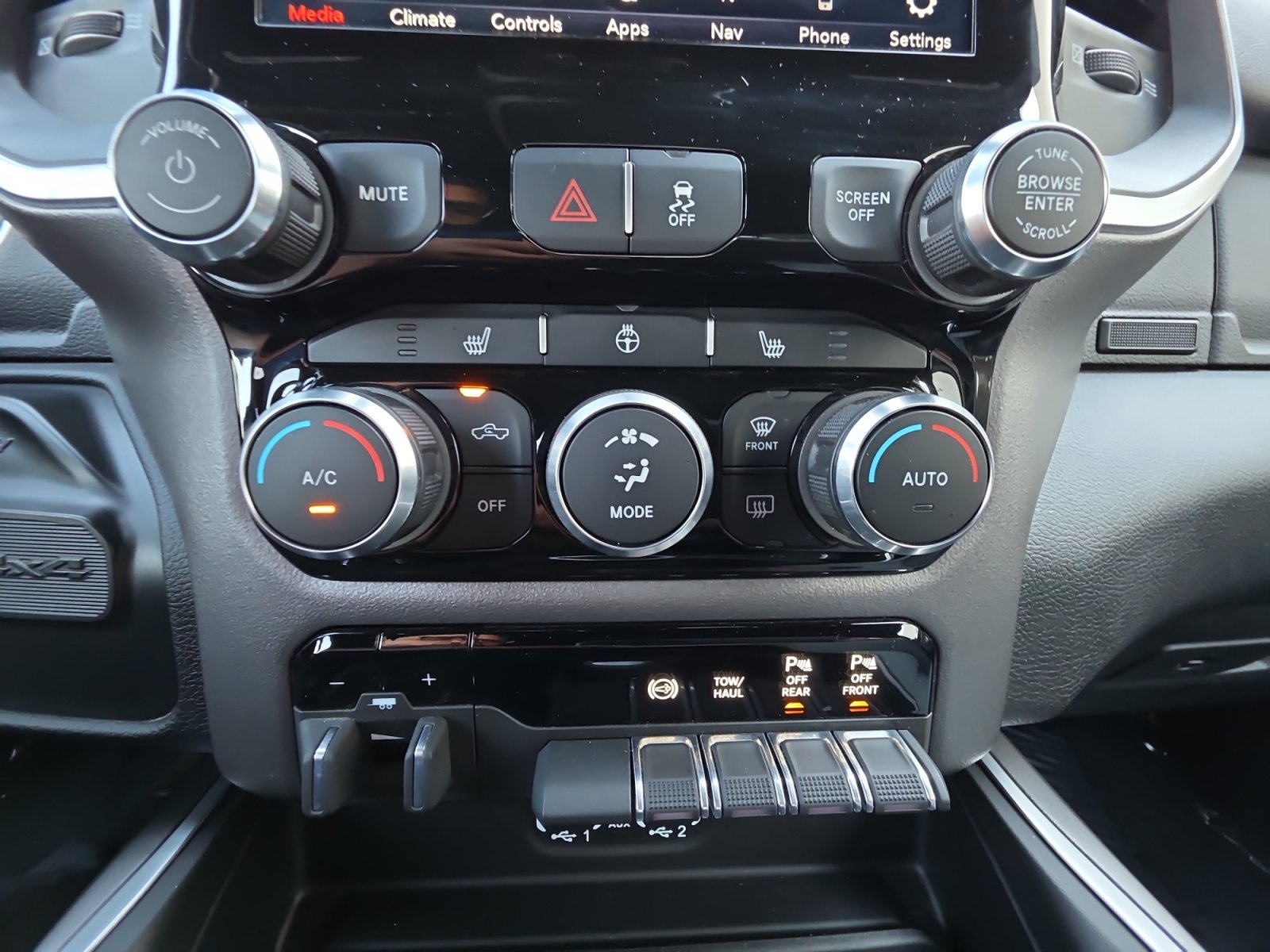 Used 2021 RAM 3500 Big Horn w/ Level 1 Equipment Group AWD/4WD image 25