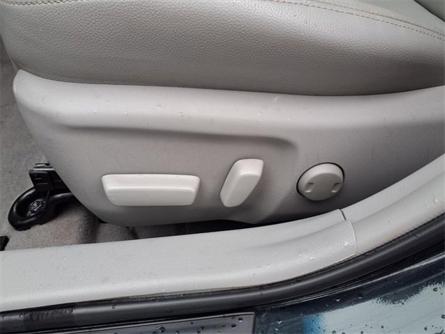 Used 2012 Toyota Camry XLE image 46