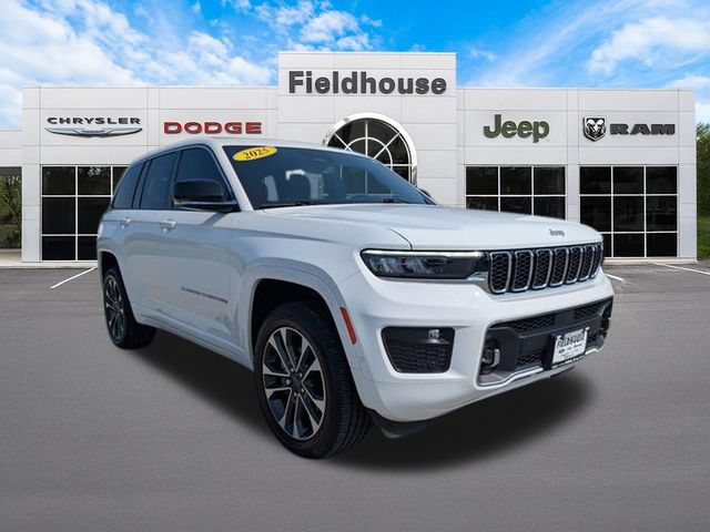 Used 2025 Jeep Grand Cherokee Overland AWD/4WD image 3