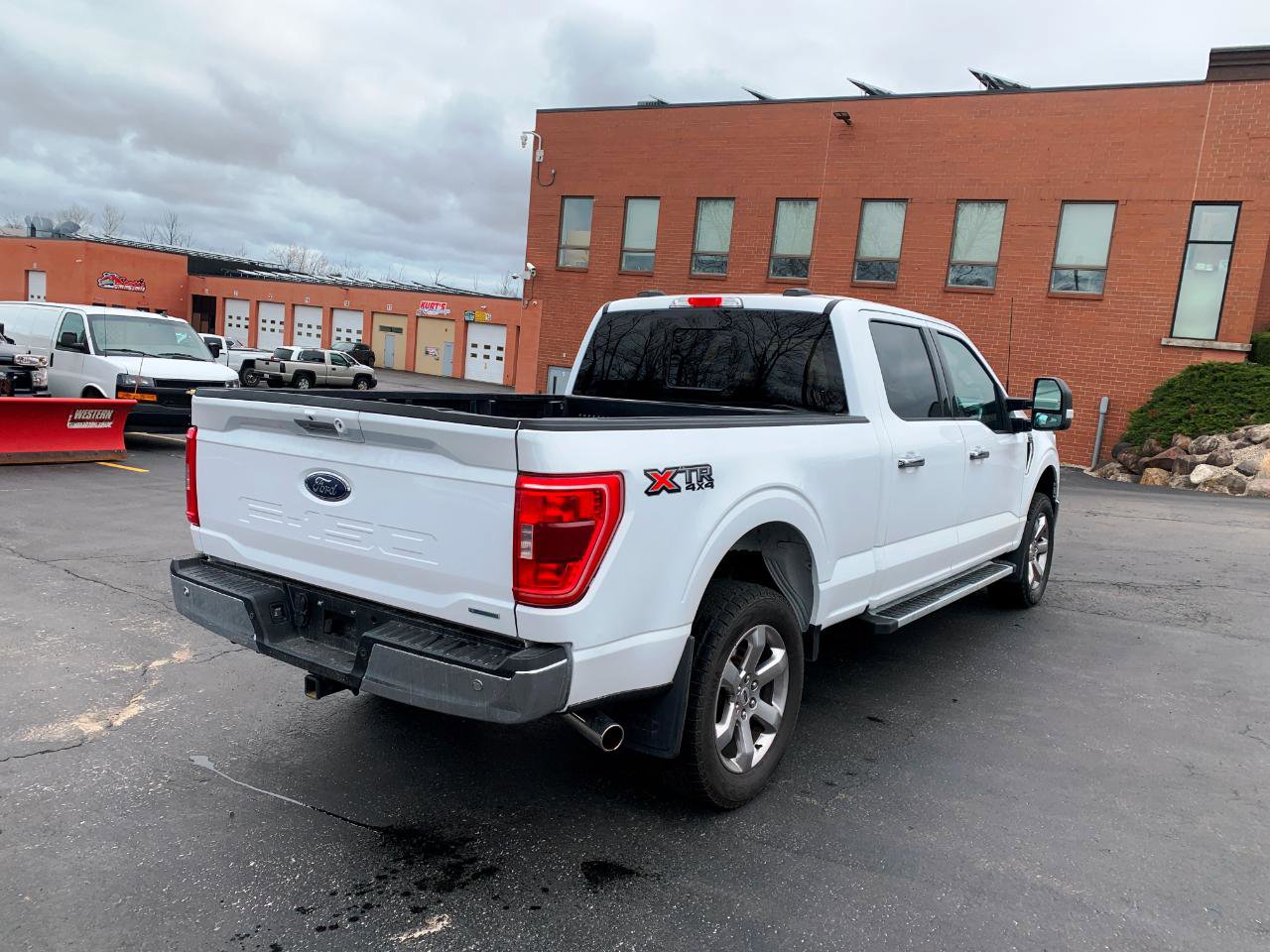 Used 2022 Ford F150 XLT w/ Equipment Group 302A High image 15