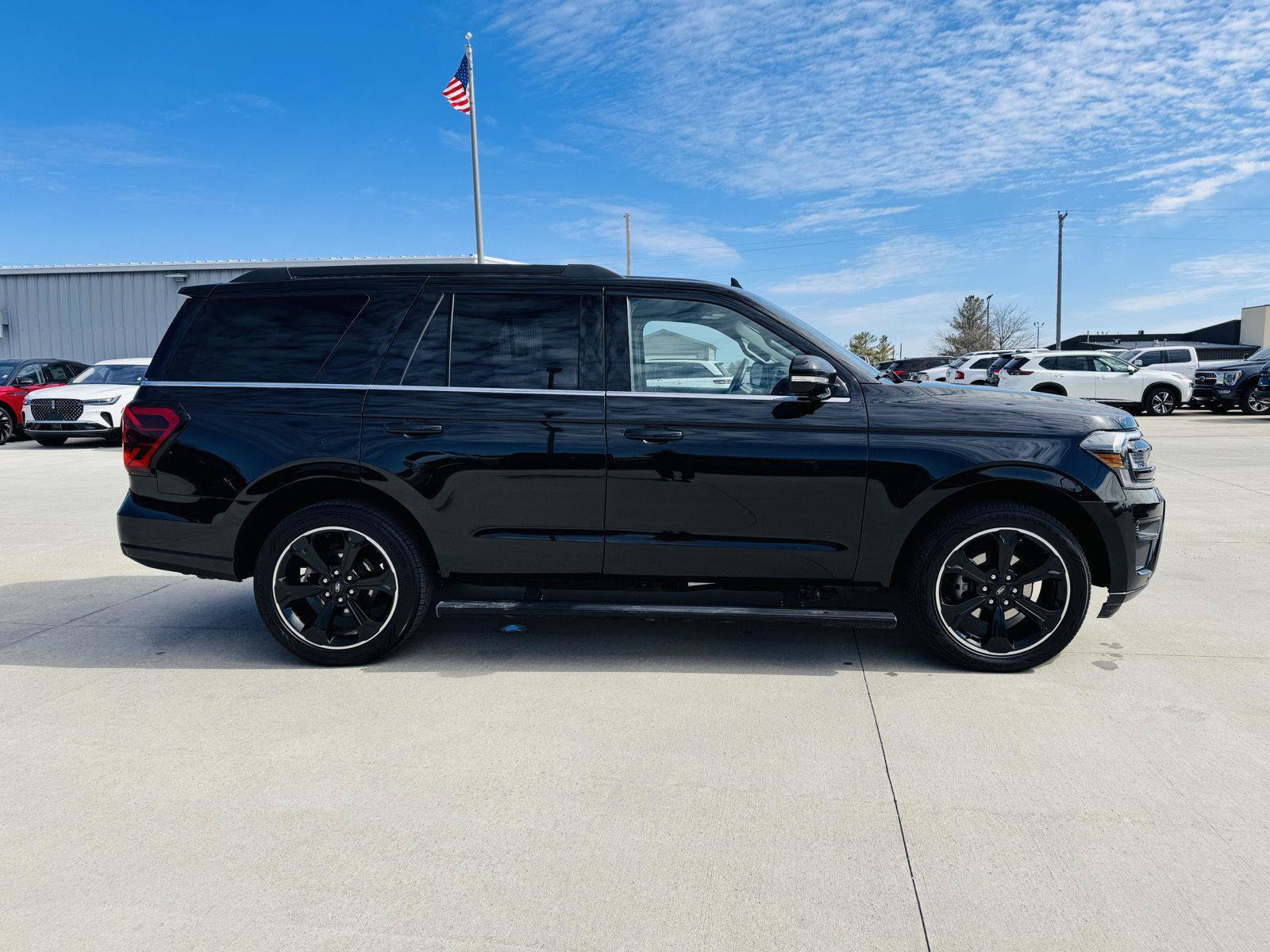 Used 2023 Ford Expedition Limited AWD/4WD image 53