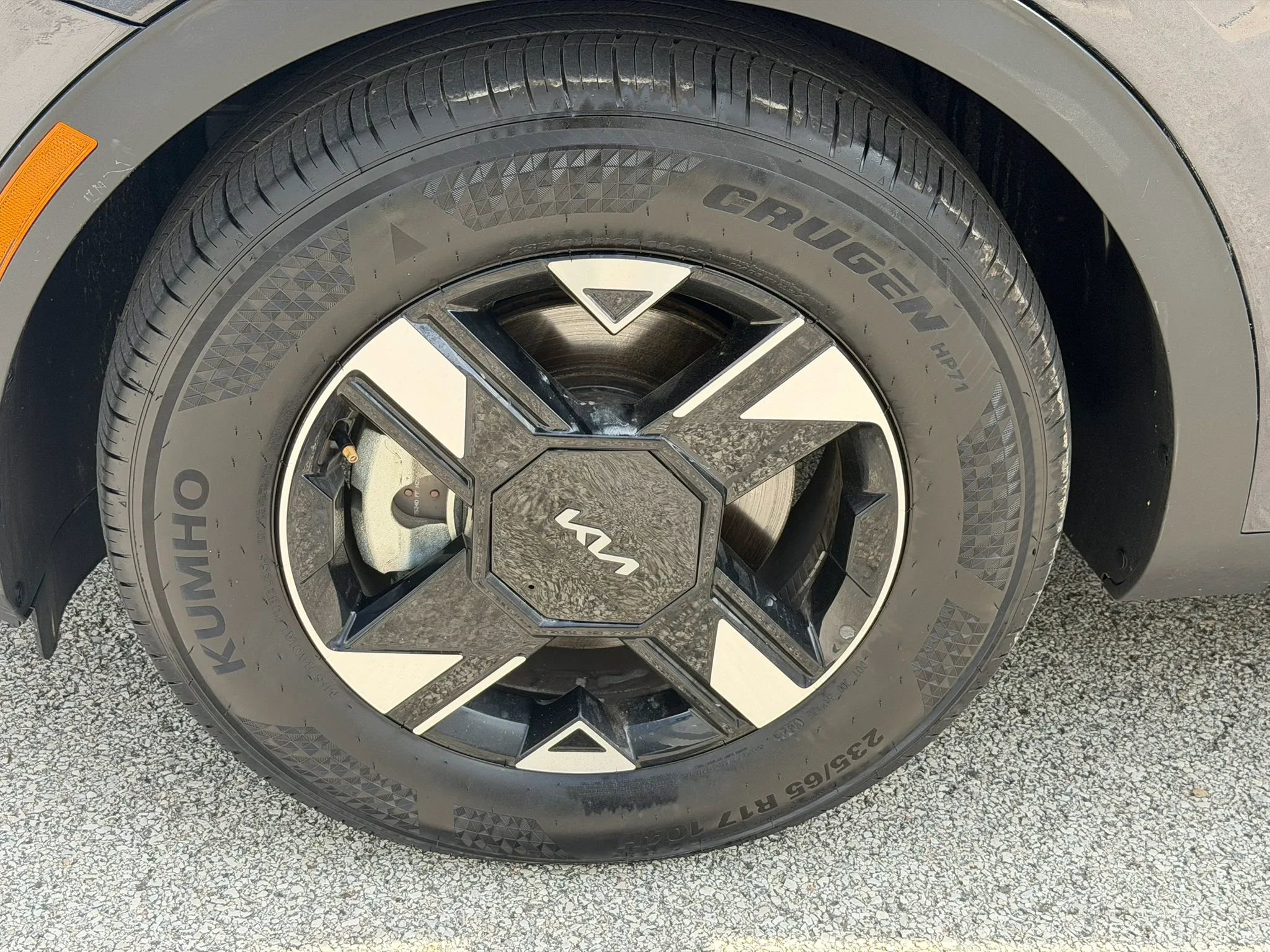 Used 2026 Kia Sportage LX FWD image 8