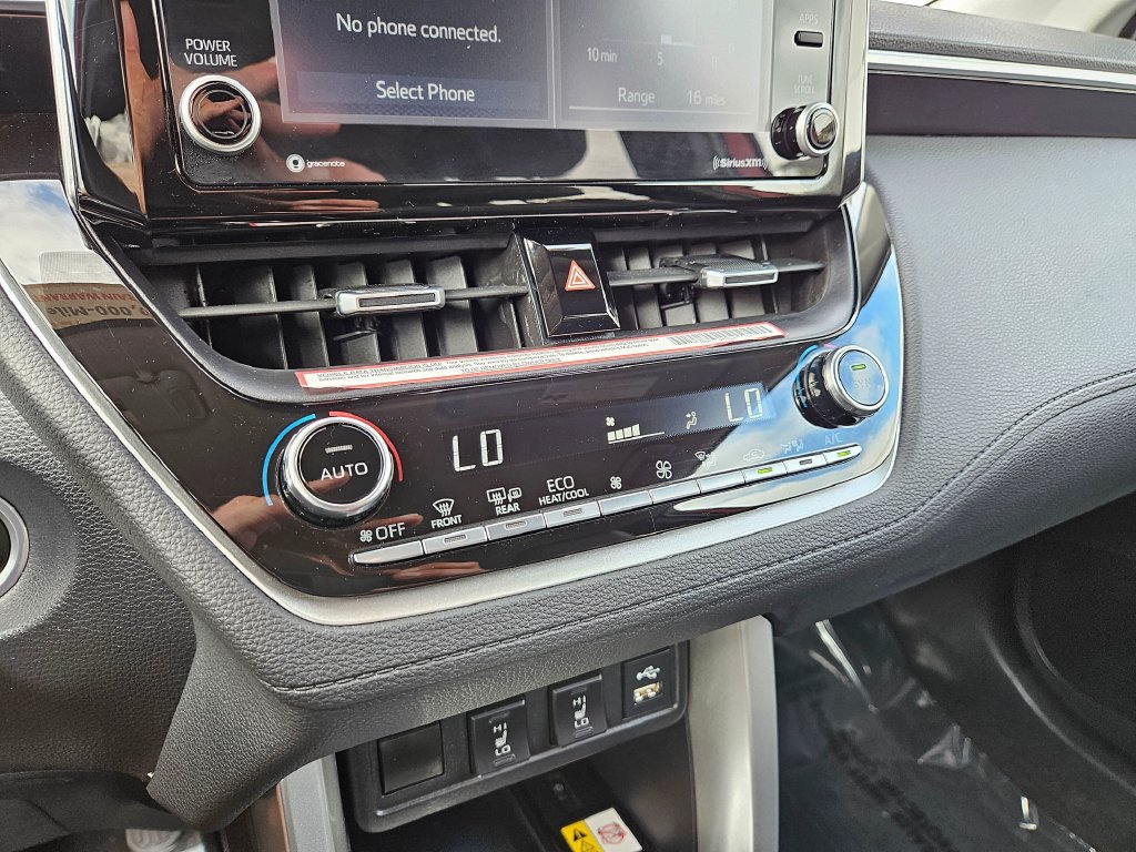 Certified 2022 Toyota Corolla Cross XLE w/ Black Badges Package (TMS) AWD/4WD image 30