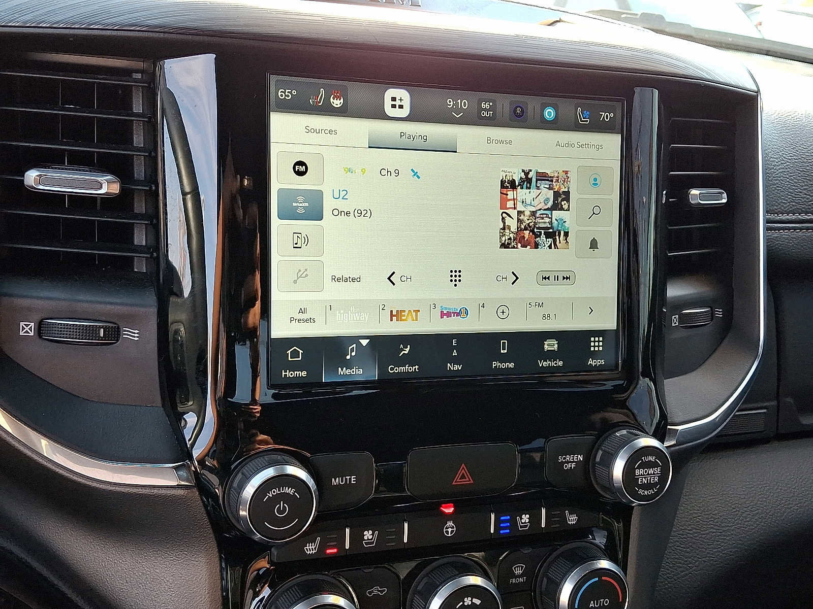 Certified 2024 RAM 1500 Laramie image 19