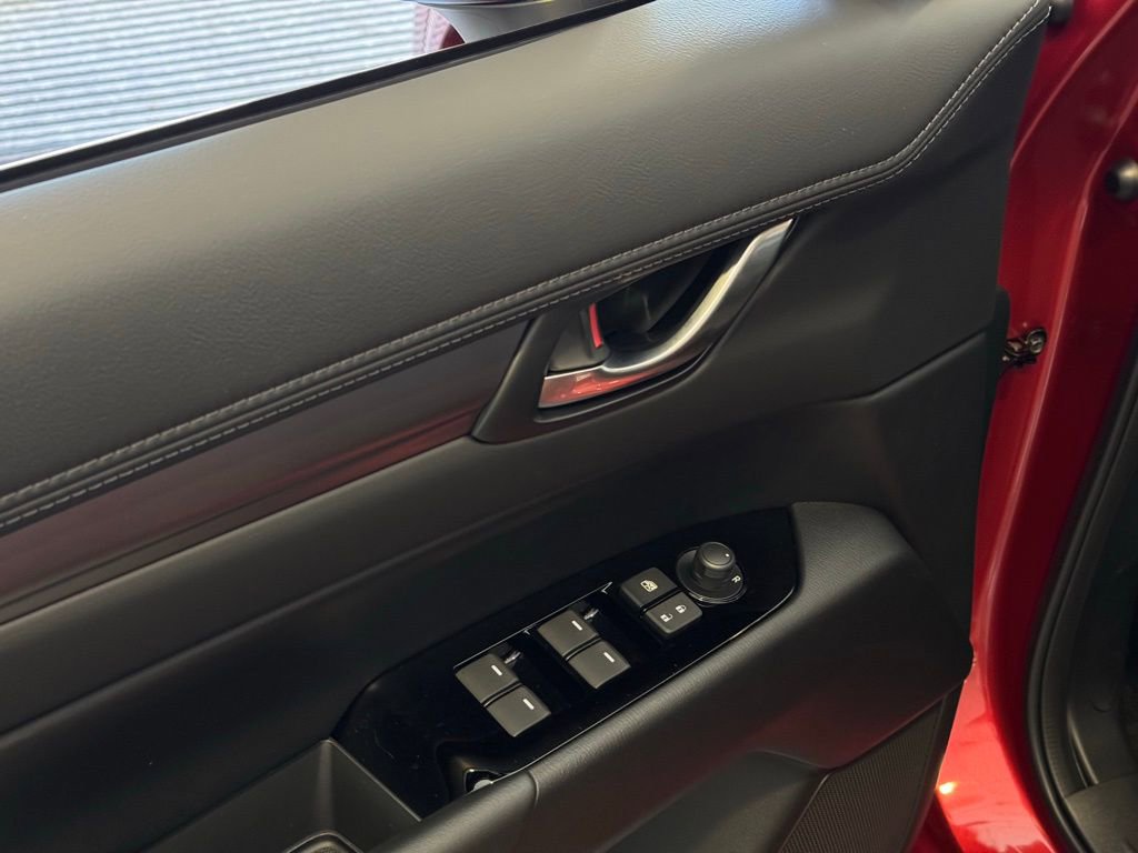 Used 2025 MAZDA CX-5 AWD 2.5 S w/ Preferred Package image 16