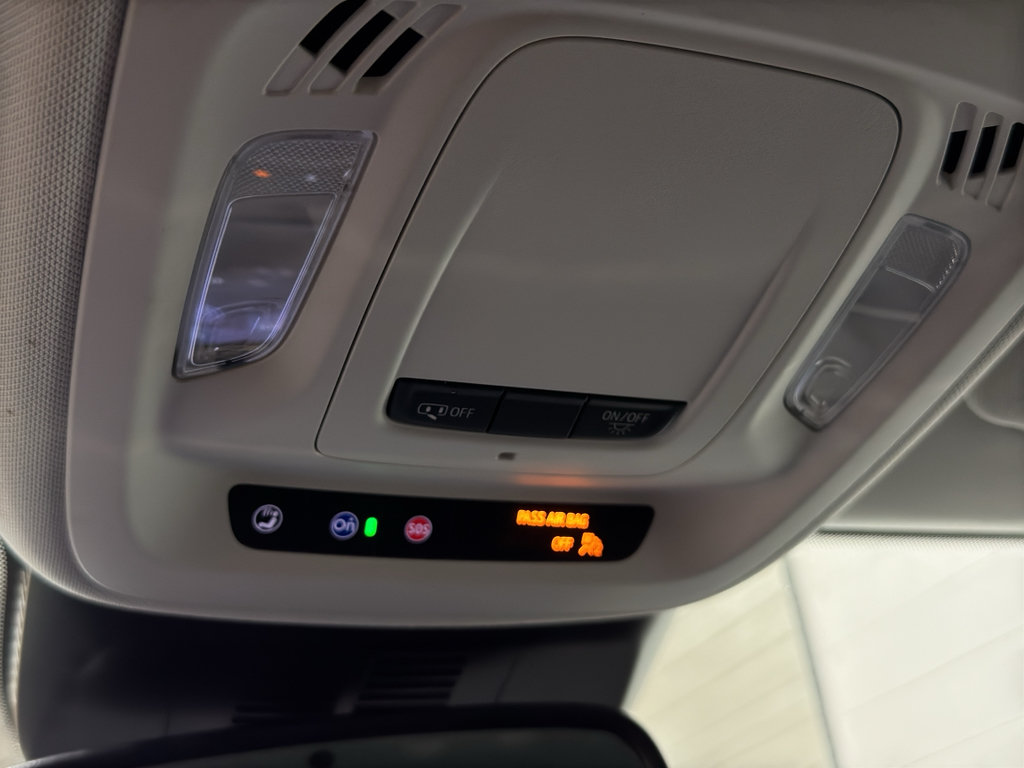 Used 2024 Buick Envision Preferred AWD/4WD image 32