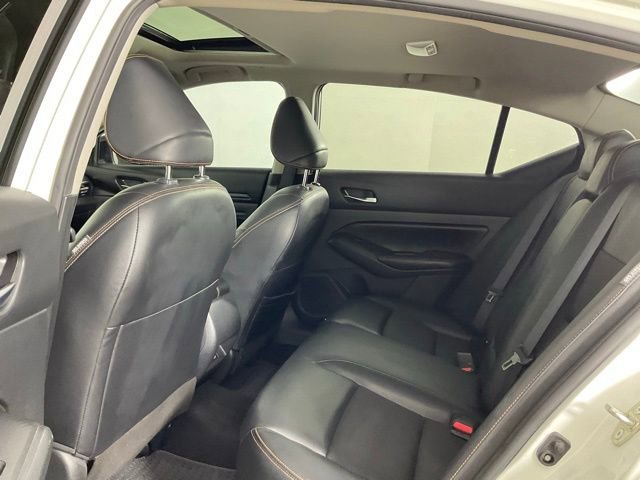 Used 2022 Nissan Altima 2.0 SR FWD image 14