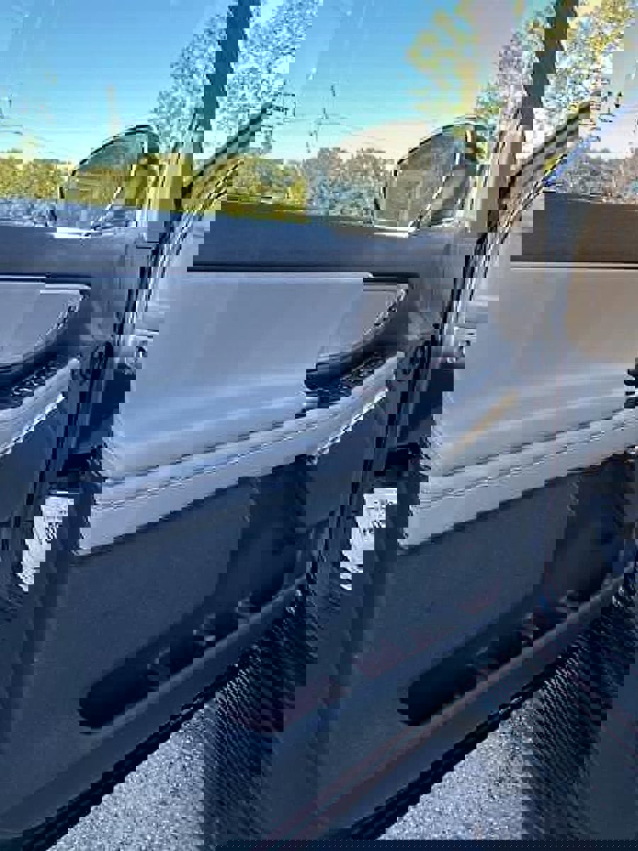 New 2025 Ford Expedition Active image 15