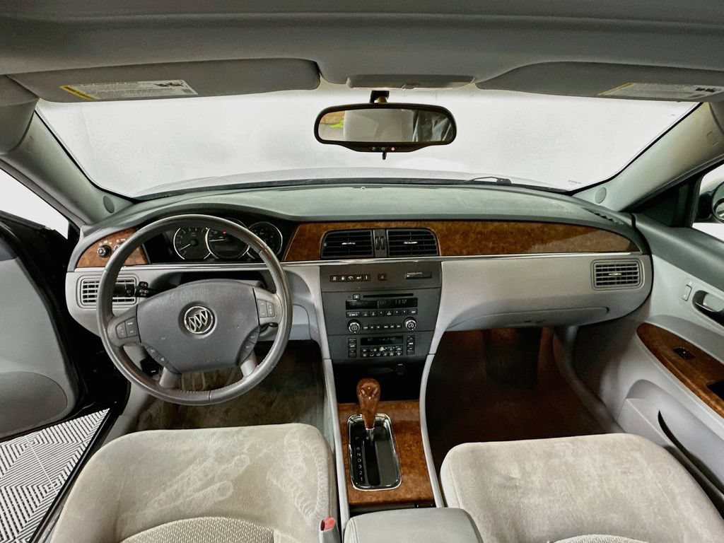 Used 2005 Buick LaCrosse CX w/ Silver Convenience Package FWD image 3