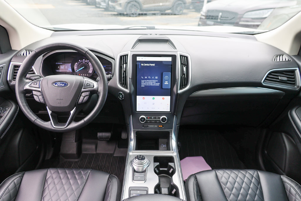 Certified 2023 Ford Edge Titanium w/ Class II Trailer Tow Package AWD/4WD image 7