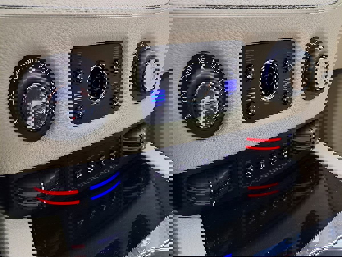 Used 2011 Rolls-Royce Ghost image 29