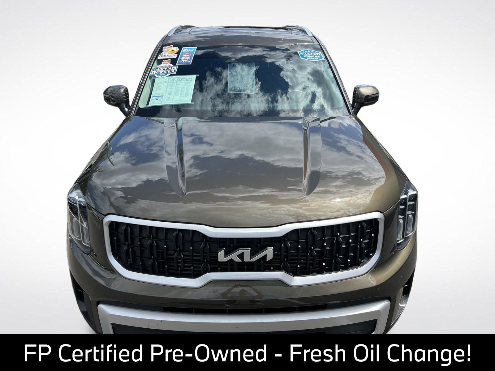 Used 2025 Kia Telluride EX w/ EX Captain's Chair Package FWD image 5