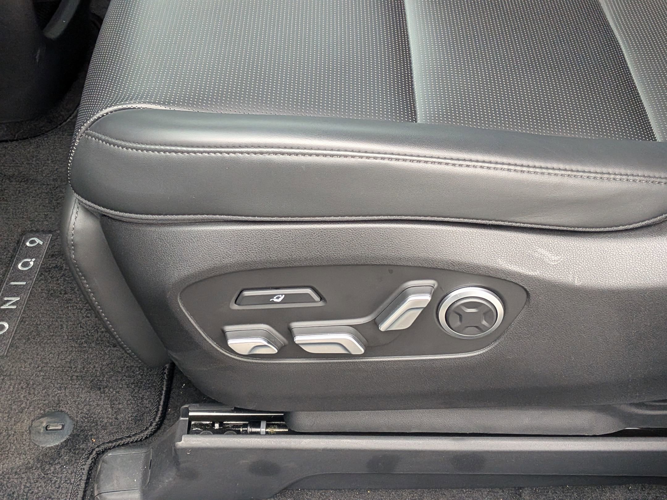 New 2026 Hyundai Ioniq 9 Limited image 18