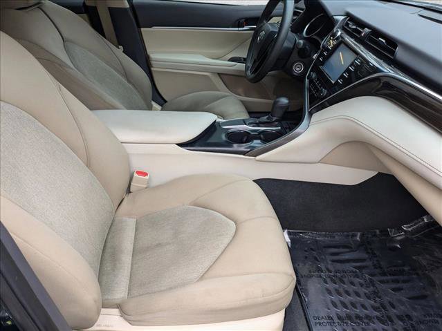 Used 2018 Toyota Camry LE image 19