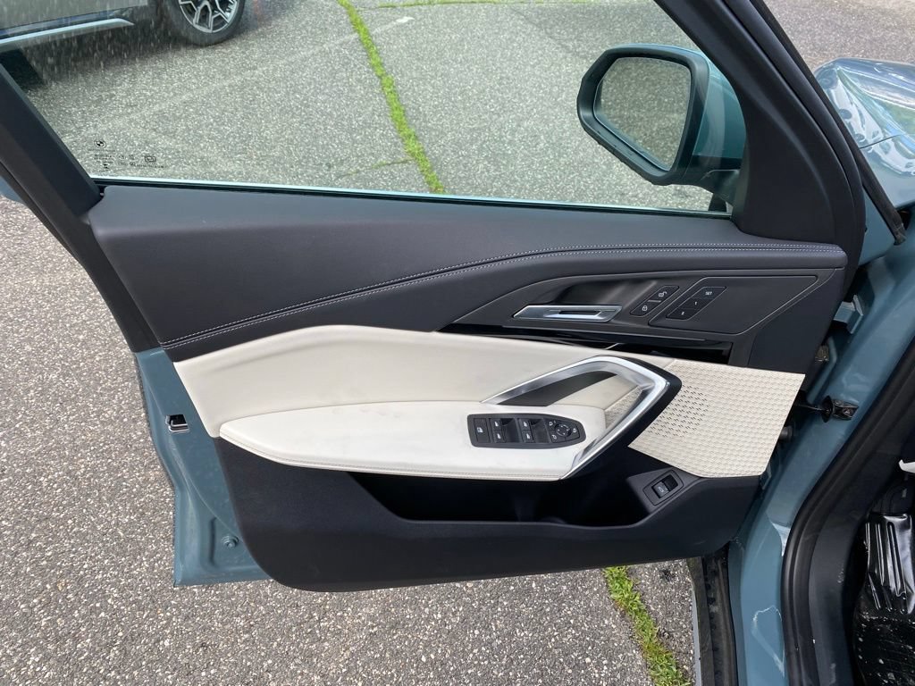 New 2026 BMW X1 xDrive28i AWD/4WD image 12