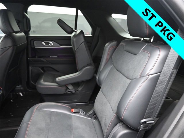 Used 2025 Ford Explorer ST image 12