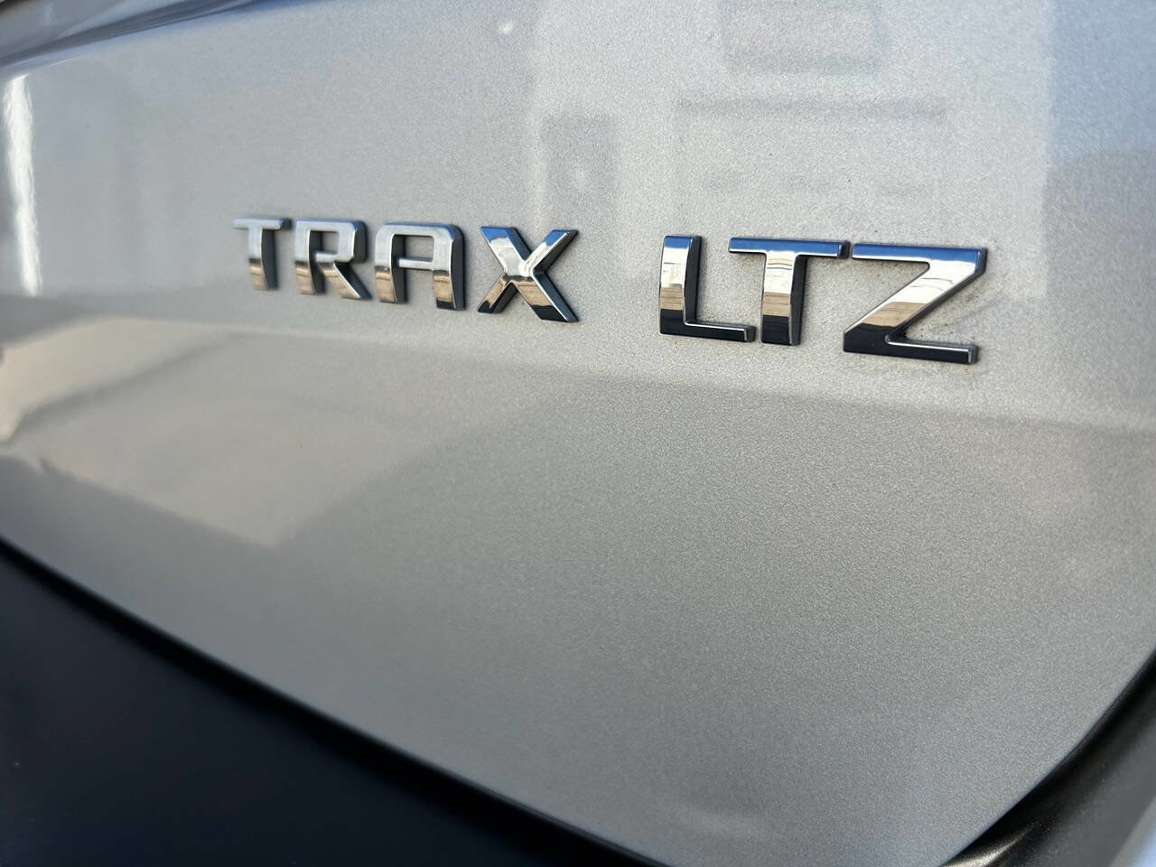 Used 2016 Chevrolet Trax LTZ FWD image 15