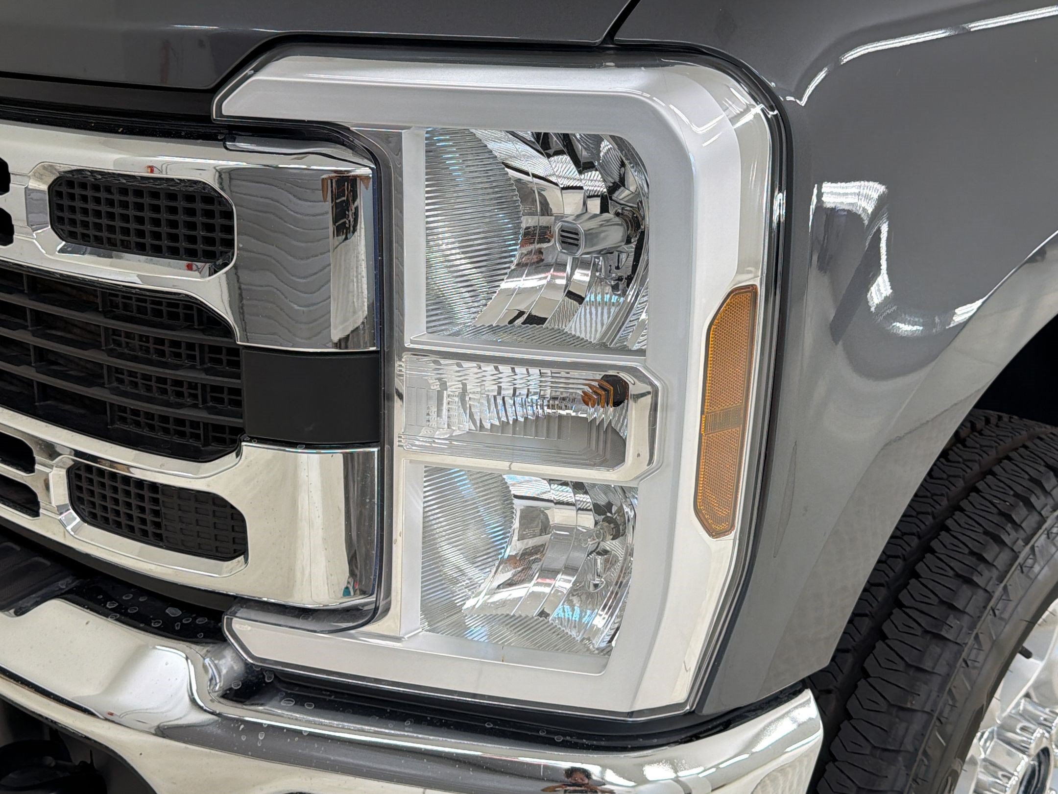 Used 2025 Ford F250 XLT AWD/4WD image 11