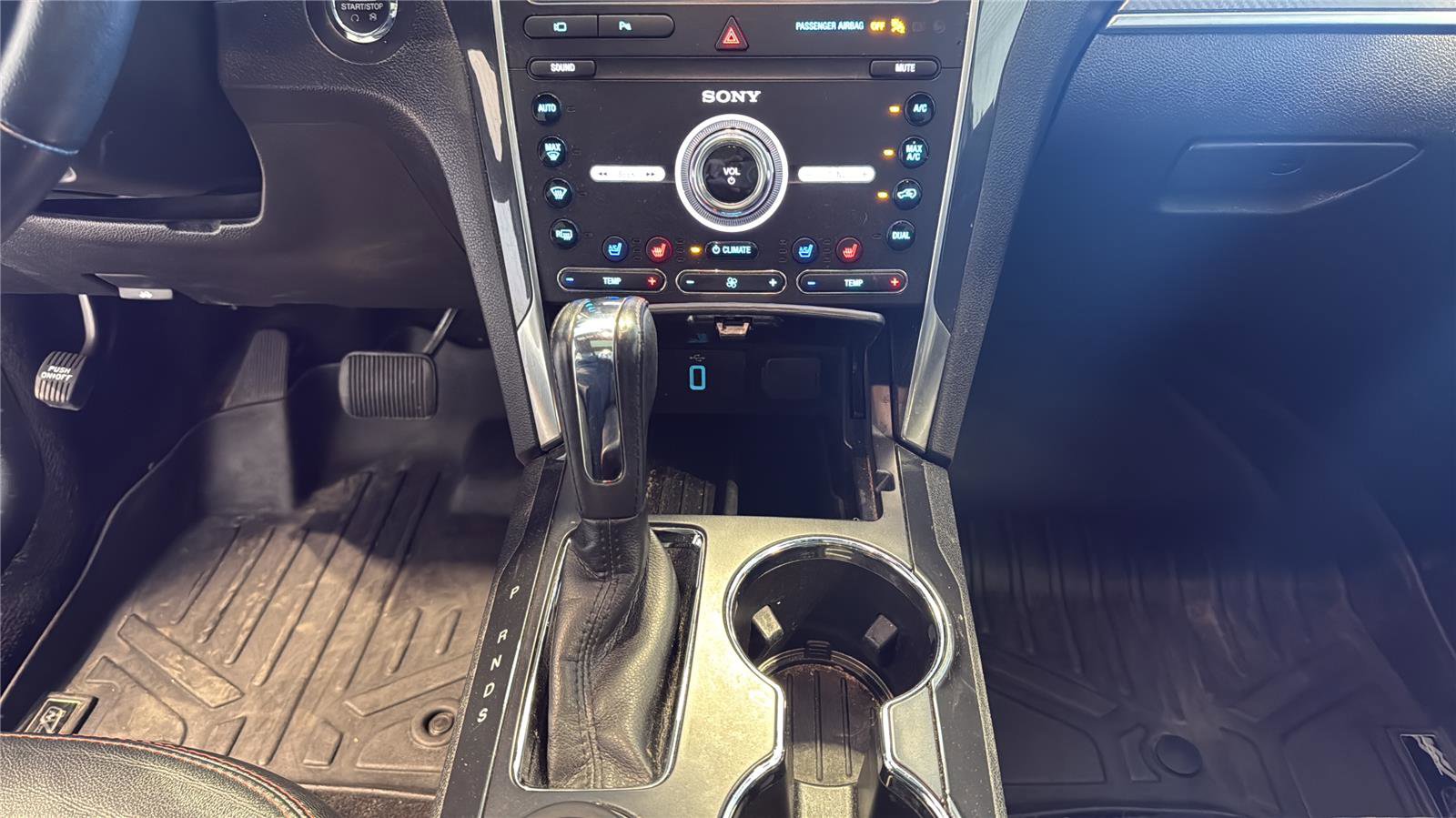 Used 2019 Ford Explorer Sport w/ Equipment Group 401A AWD/4WD image 24