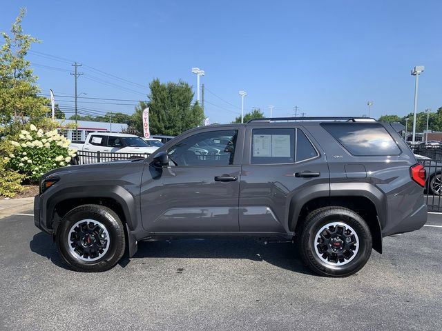 Used 2025 Toyota 4Runner SR5 AWD/4WD image 5