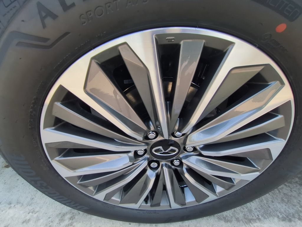 New 2027 INFINITI QX80 Luxe RWD image 31