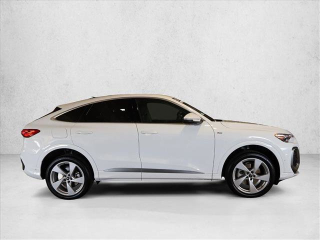 Certified 2025 Audi Q5 Premium Plus w/ Premium Plus AWD/4WD image 4