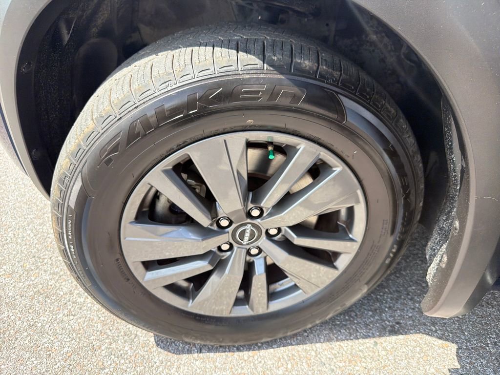 Used 2024 Nissan Pathfinder SV AWD/4WD image 40