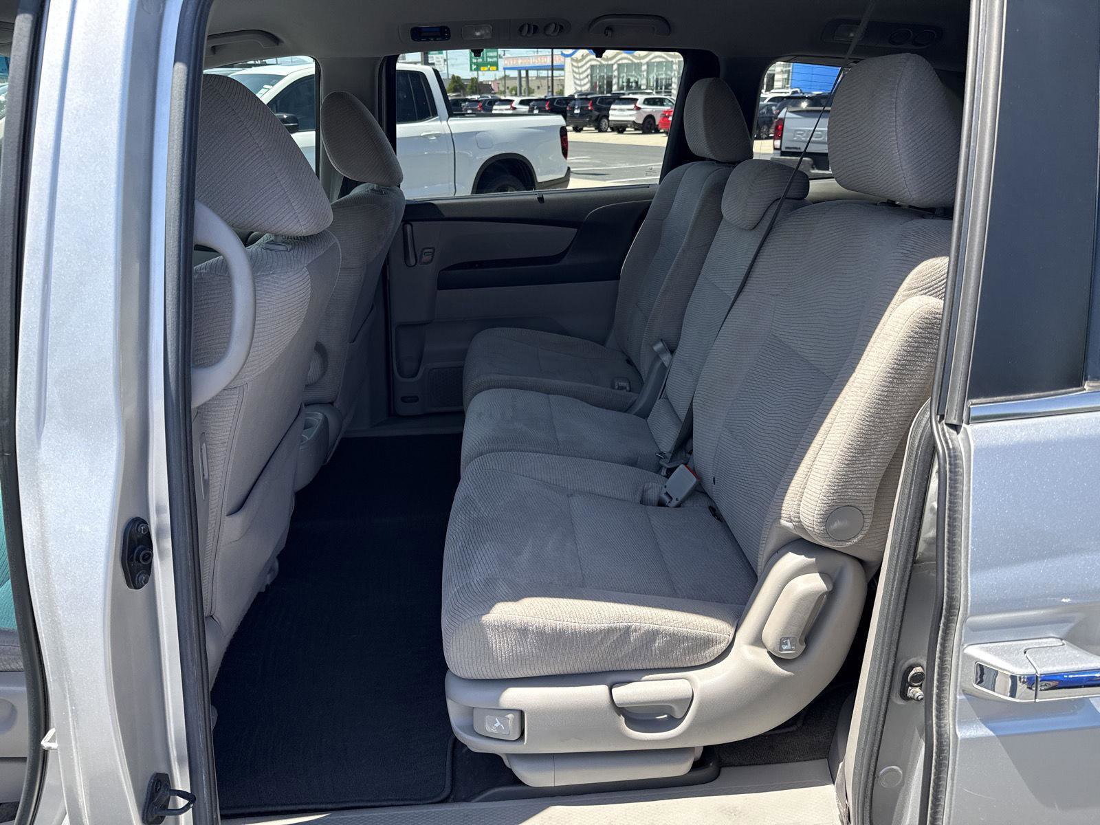 Used 2012 Honda Odyssey EX image 18