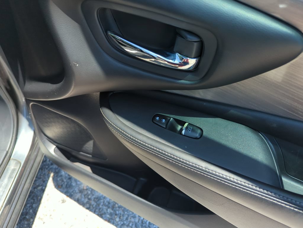 Used 2016 Nissan Murano Platinum w/ Platinum Technology Package FWD image 34