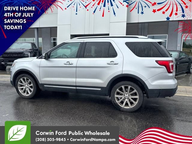 Used 2017 Ford Explorer Limited w/ Equipment Group 303A AWD/4WD image 4