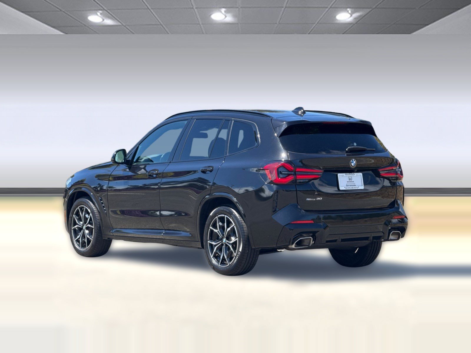 Used 2024 BMW X3 sDrive30i RWD image 3