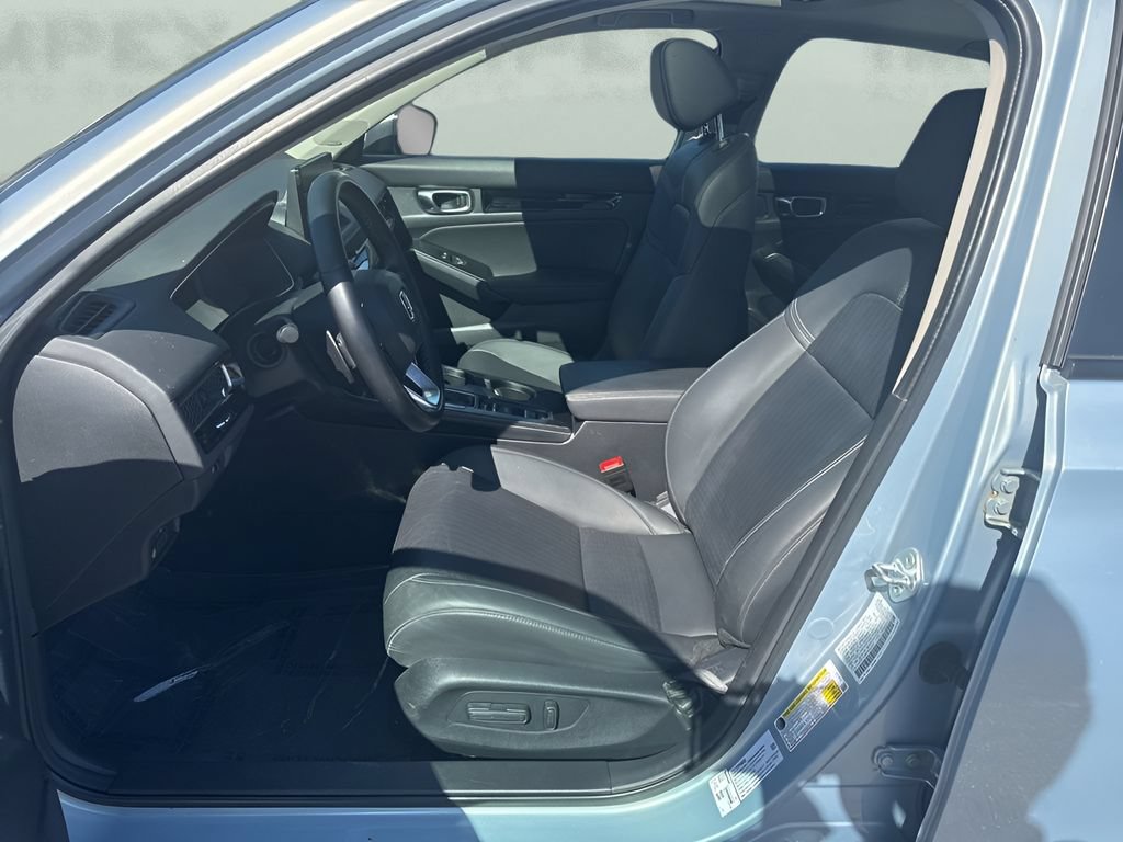 Used 2023 Honda Civic Touring image 9