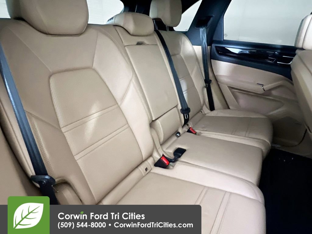 Used 2021 Porsche Cayenne S image 16