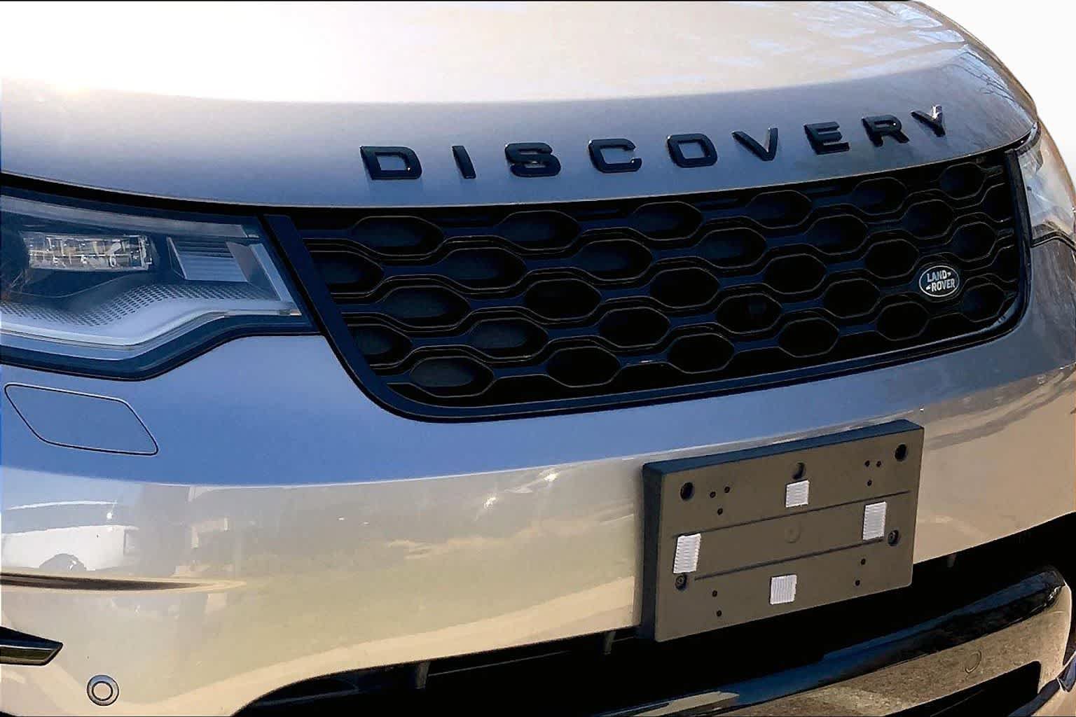 Used 2025 Land Rover Discovery Dynamic SE AWD/4WD image 28