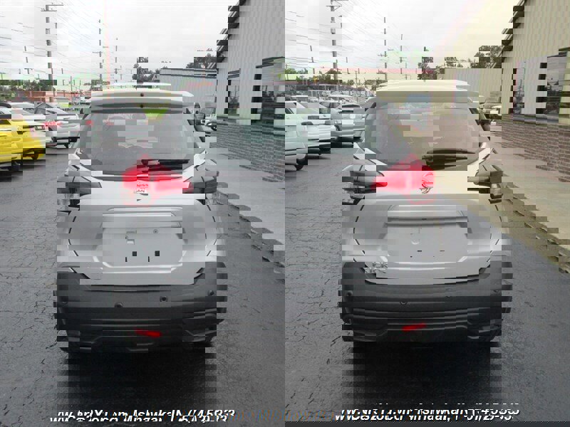 Used 2020 Nissan Kicks S image 5