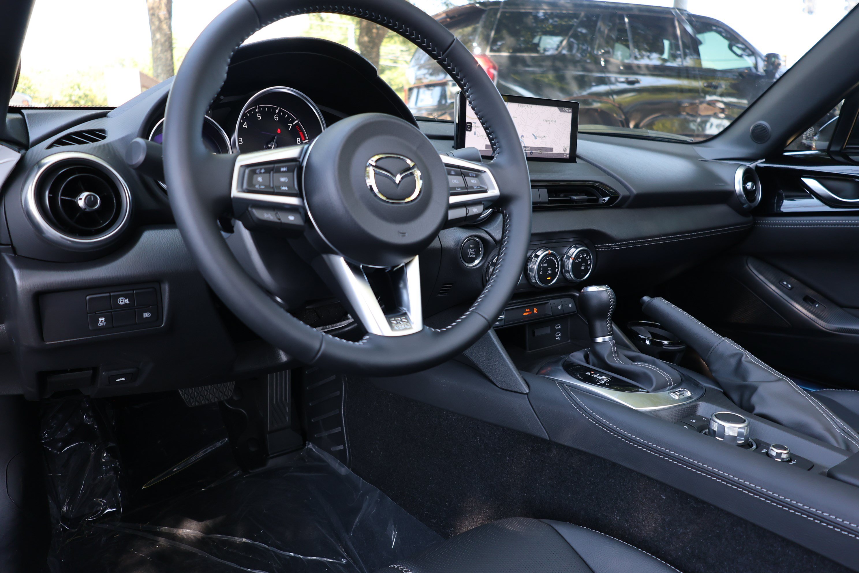 New 2026 MAZDA MX-5 Miata RF Grand Touring RWD image 18