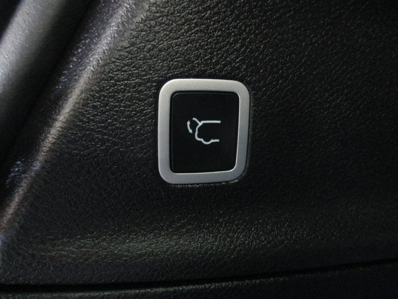 Used 2020 Chrysler Pacifica Touring-L Plus image 21