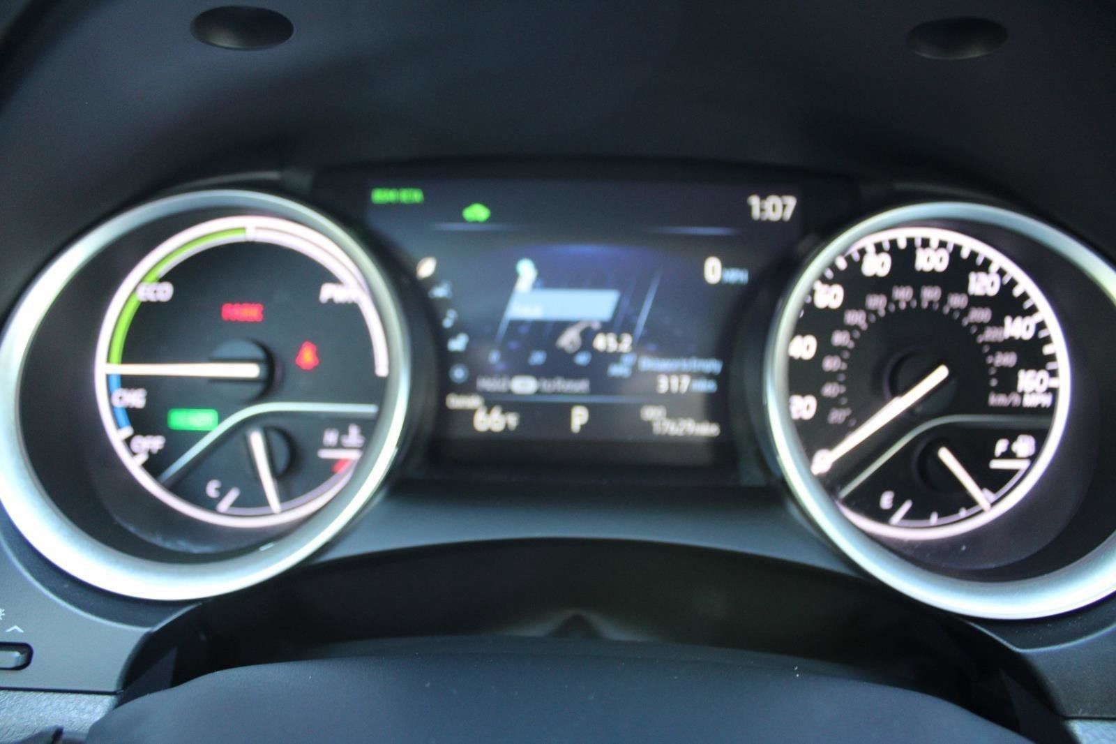 Used 2023 Toyota Camry XLE image 16