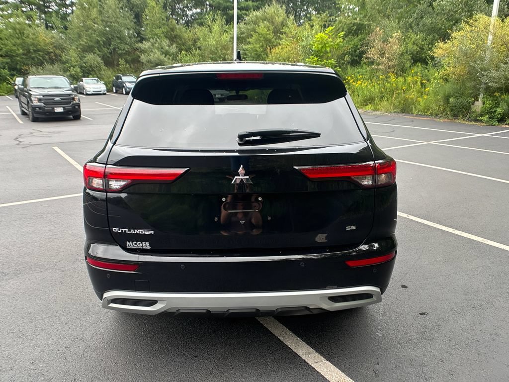 Used 2023 Mitsubishi Outlander SE AWD/4WD image 4
