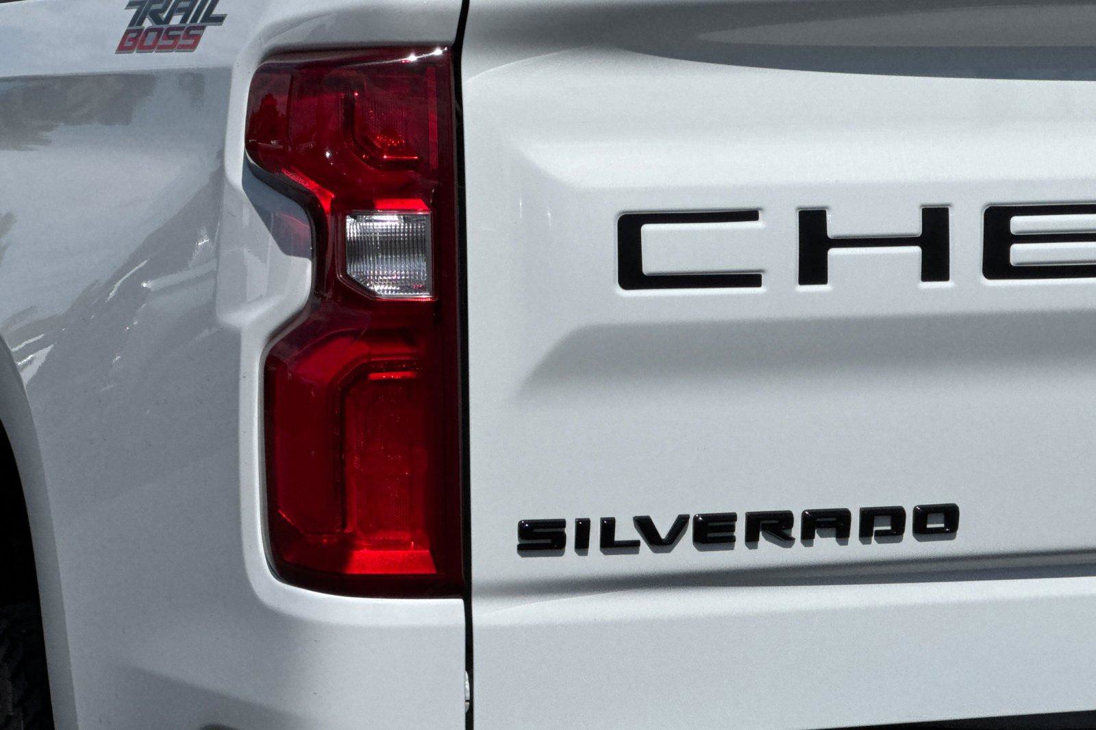 Used 2021 Chevrolet Silverado 1500 LT Trail Boss w/ Convenience Package II image 29