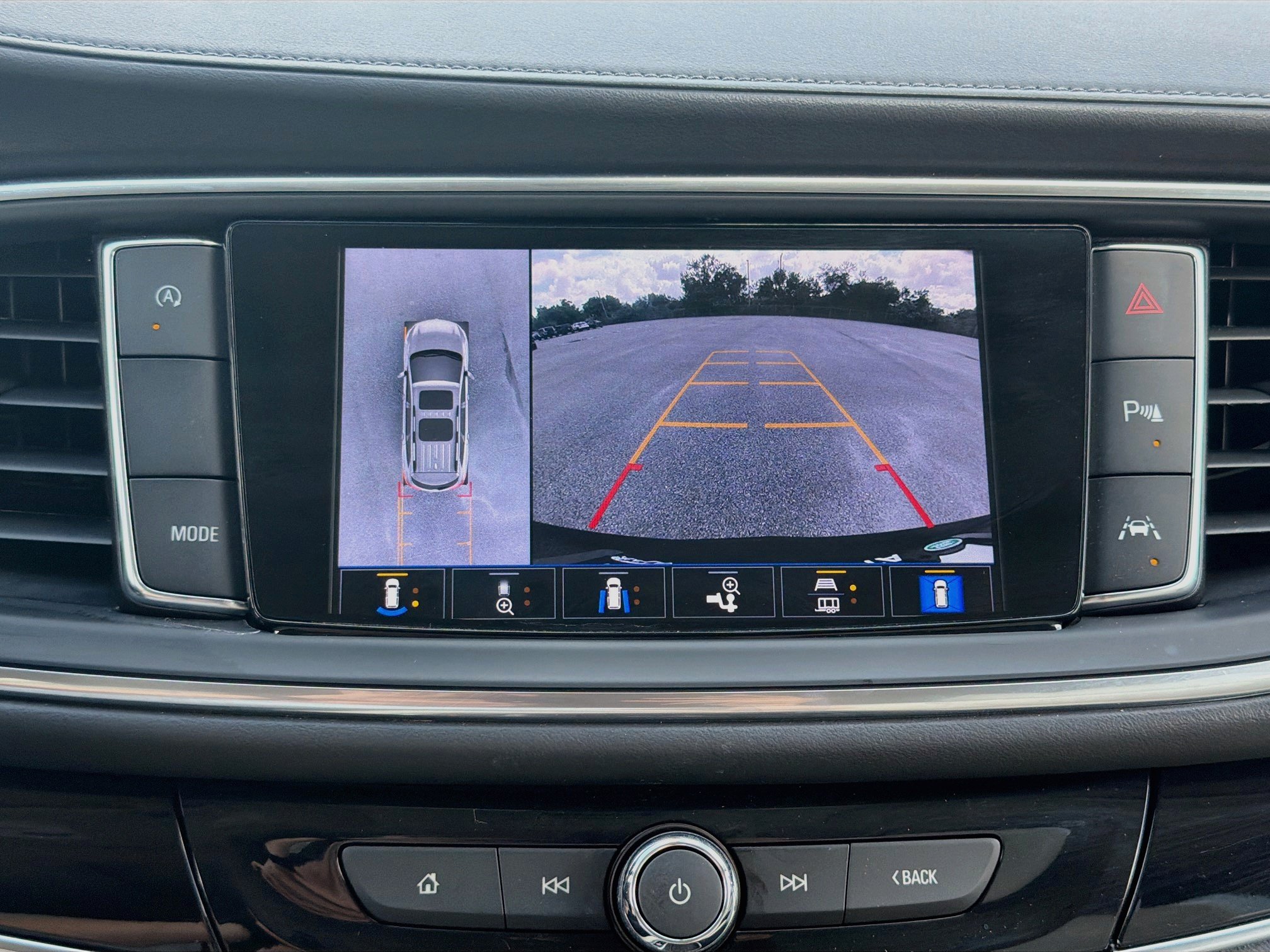 Used 2024 Buick Enclave Avenir w/ Avenir Technology Package FWD image 35